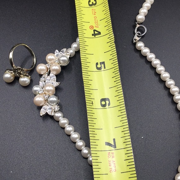 Tanya Lind faux pearl necklace, ring - Picture 2 of 5